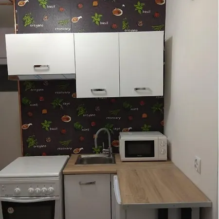 Single Private In A 5 Shared 民宿