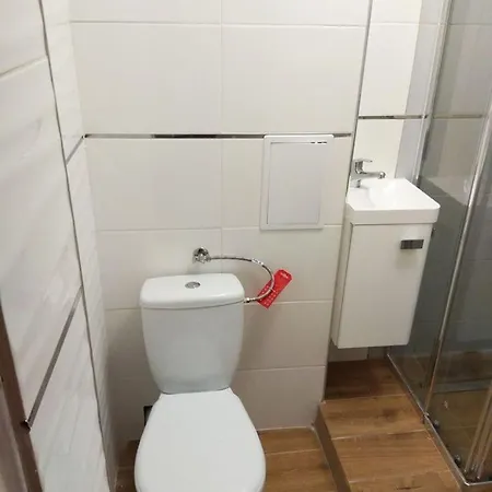 民宿 Single Private In A 5 Shared